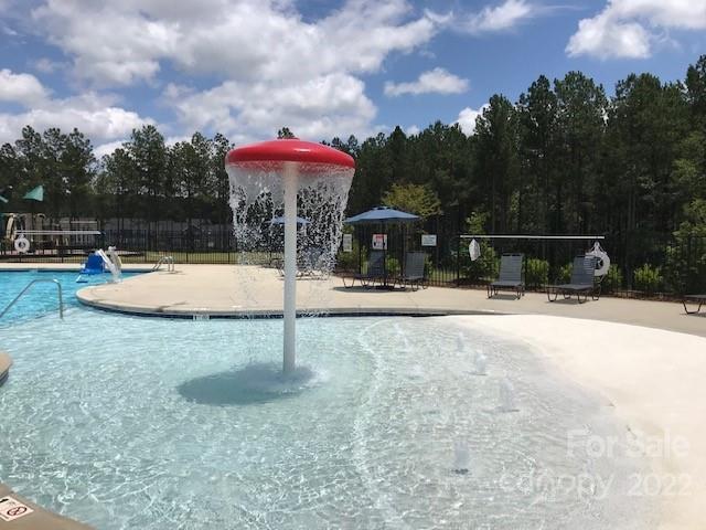 18821 Bankhead Road, Unit 303 Charlotte, NC 28278 - Photo 2 of 6