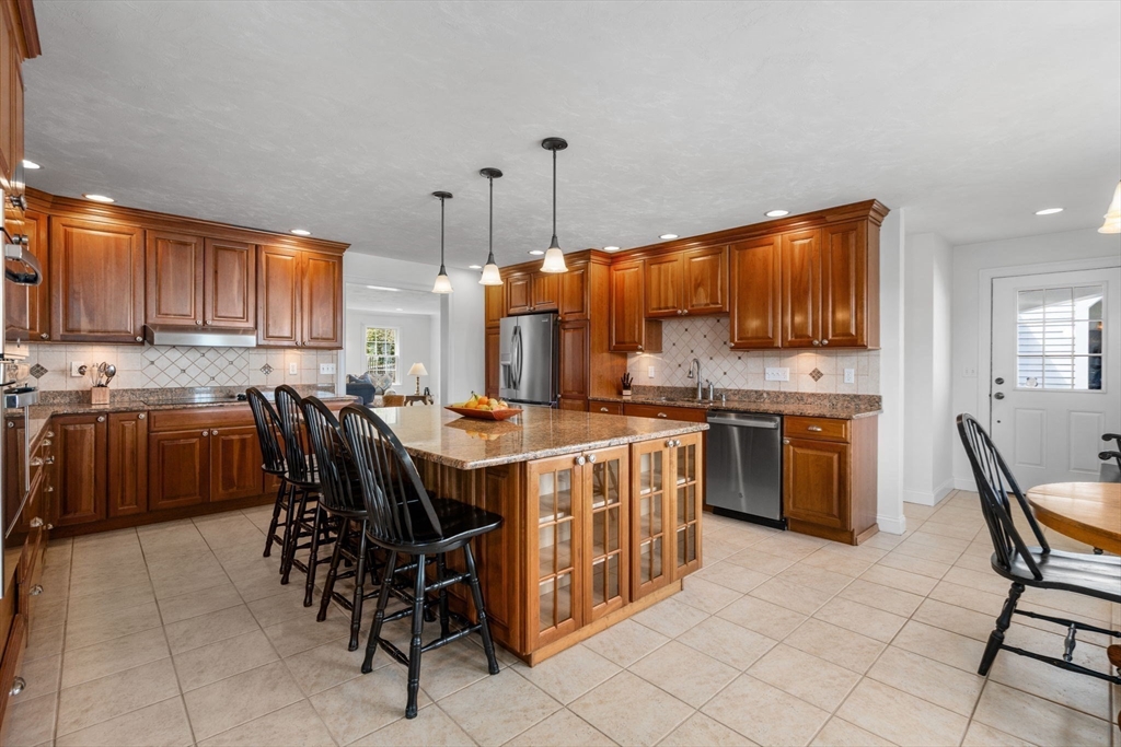 63 Uxbridge Road Sutton, MA 01590 - Photo 10 of 42