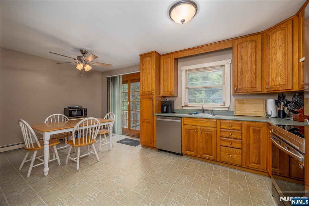 103 Alturas Road Vernon, NJ 07422 - Photo 5 of 18 Gallery Image 5