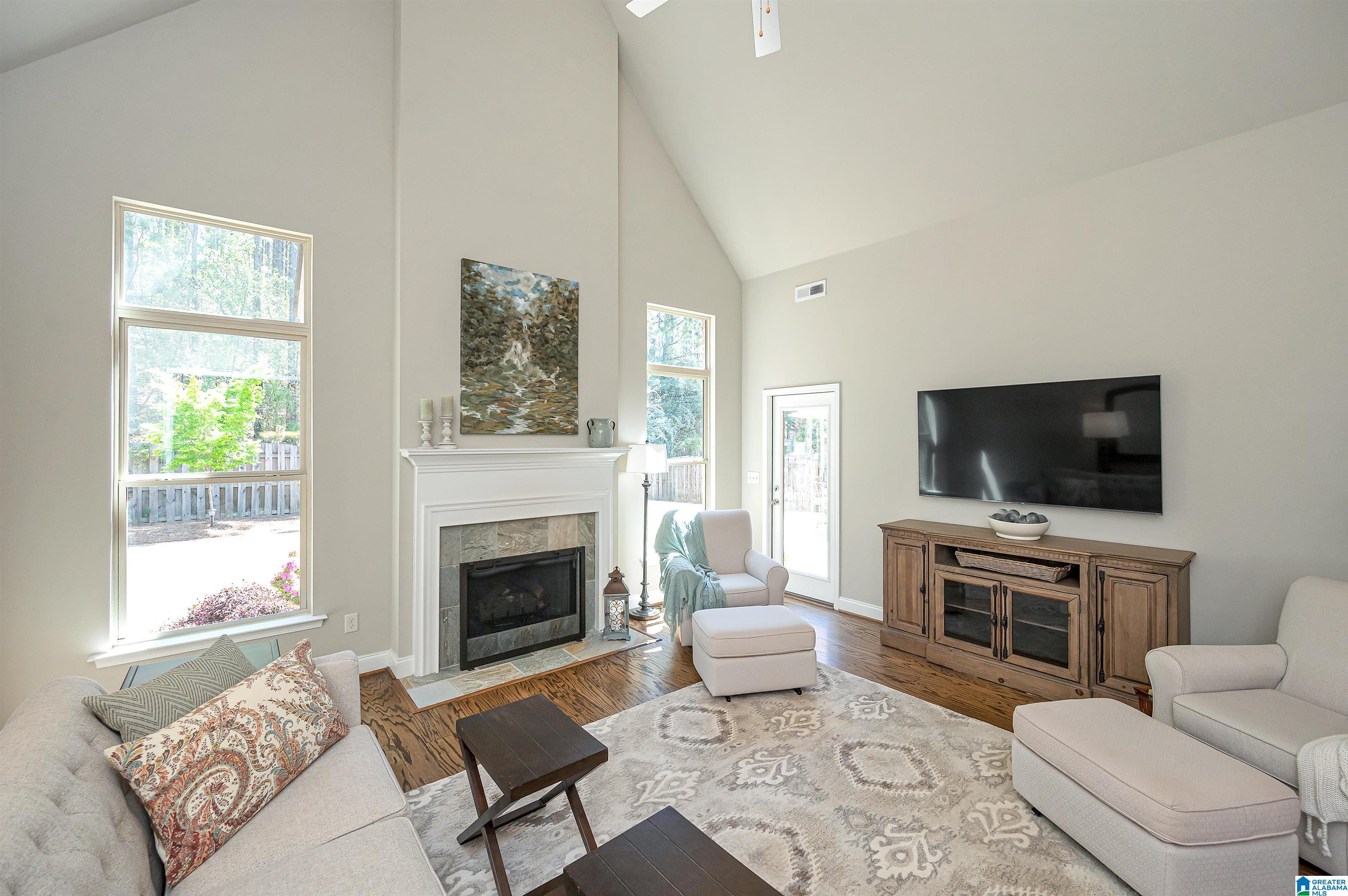 1040 Springfield Drive Chelsea, AL 35043 - Photo 5 of 46 Gallery Image 5