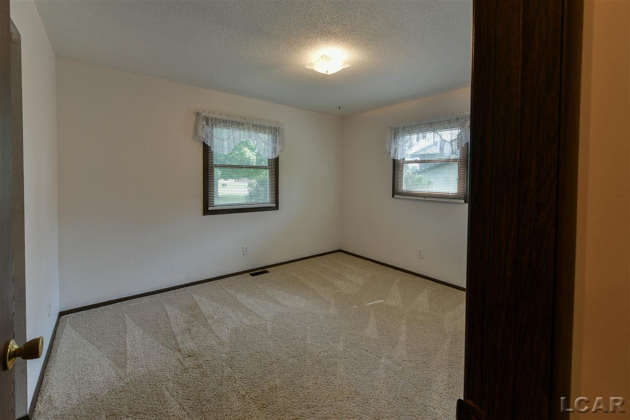 2833 West Russell Road Tecumseh, MI 49286 - Photo 37 of 53 31385651-36.JPG