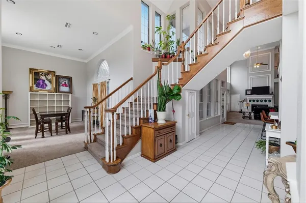 a view of entryway and hall