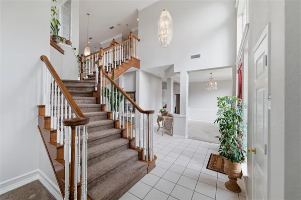 a view of entryway and hall