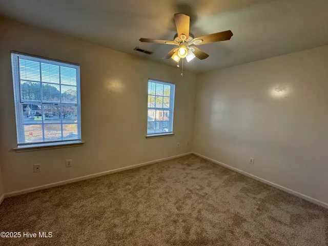 $1,185 | 204 Meadowbrook Lane, Jacksonville, NC 28546