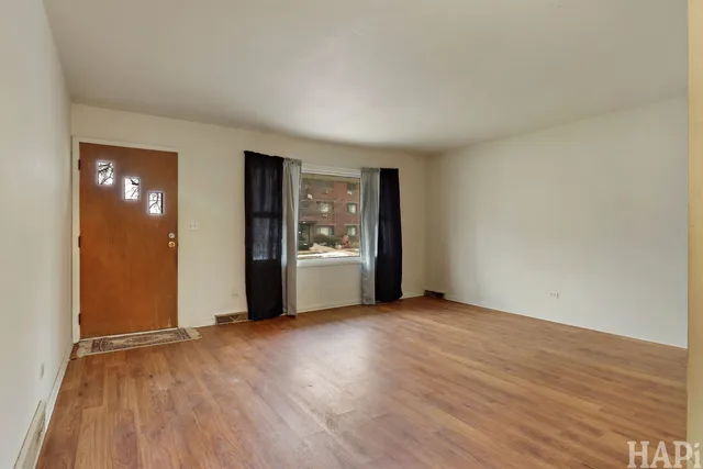 $239,900 | 1912 Sheila Street, Woodstock, IL 60098