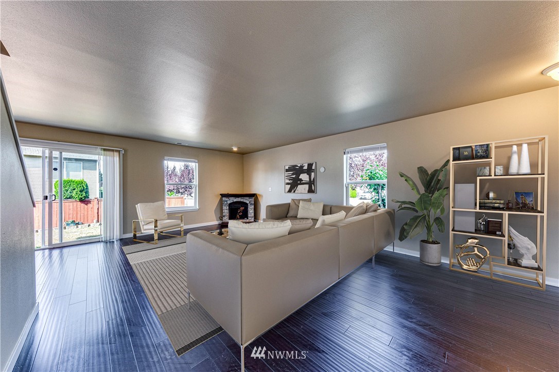 15418 39th Avenue Southeast Bothell, WA 98012 - Photo 4 of 20