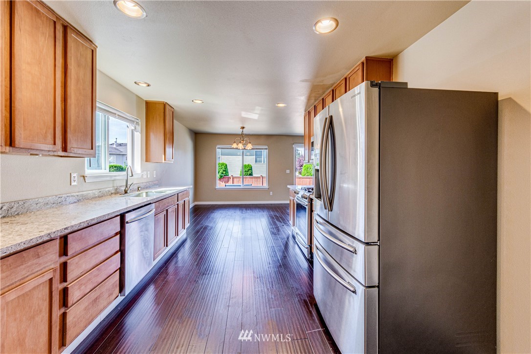 15418 39th Avenue Southeast Bothell, WA 98012 - Photo 7 of 20