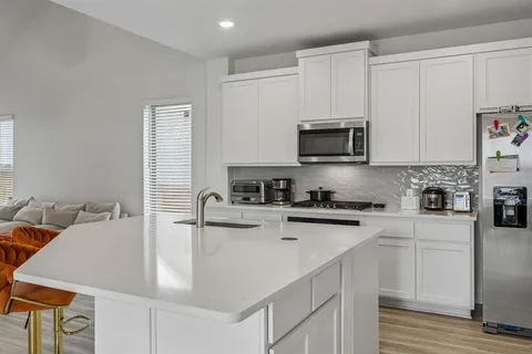 $2,800 | 4101 Valley Mills Drive, Crandall, TX 75114