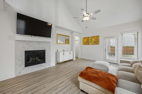 $2,800 | 4101 Valley Mills Drive, Crandall, TX 75114