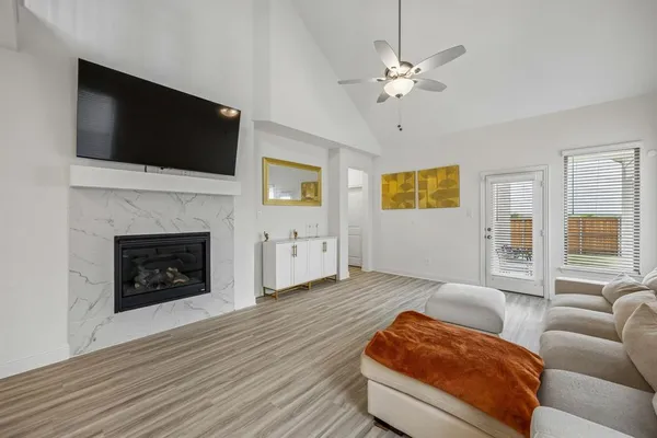 $2,800 | 4101 Valley Mills Drive, Crandall, TX 75114