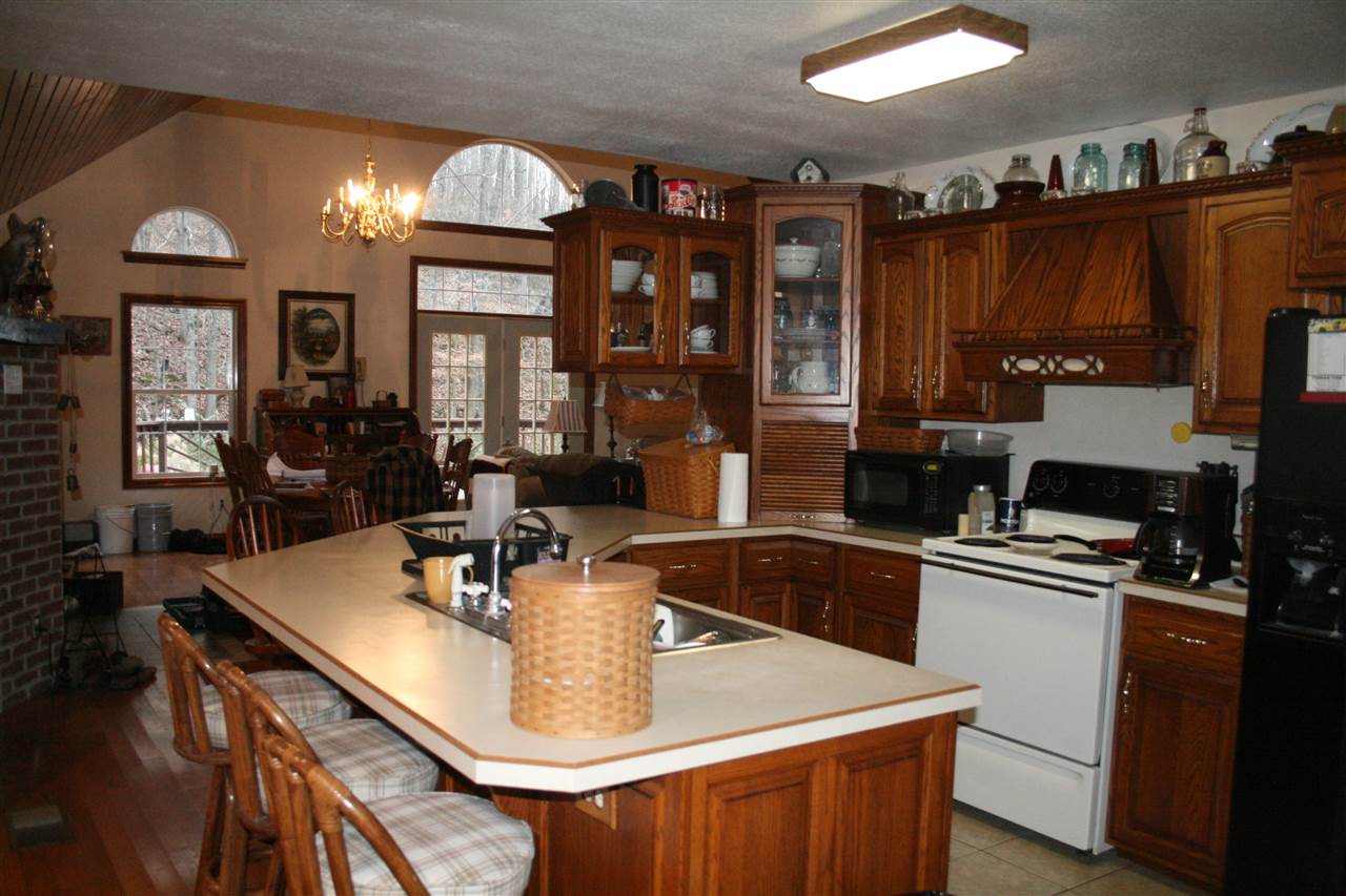 10552 East Dobson Road Bloomfield, IN 47424 - Photo 14 of 35