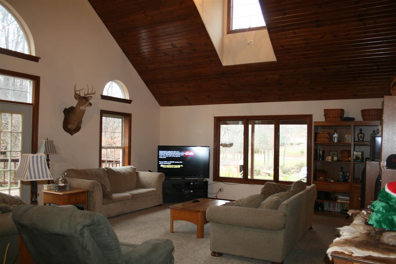 10552 East Dobson Road Bloomfield, IN 47424 - Photo 4 of 35