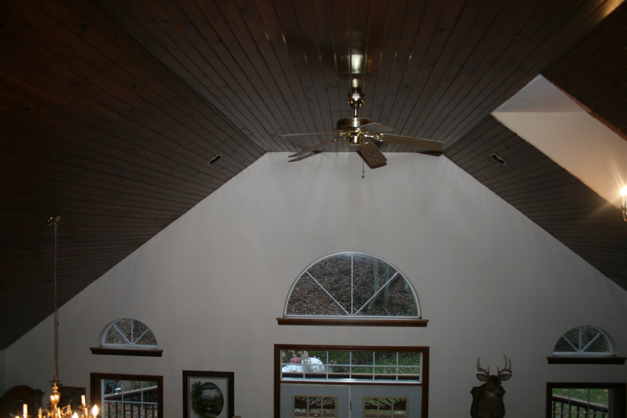 10552 East Dobson Road Bloomfield, IN 47424 - Photo 8 of 35