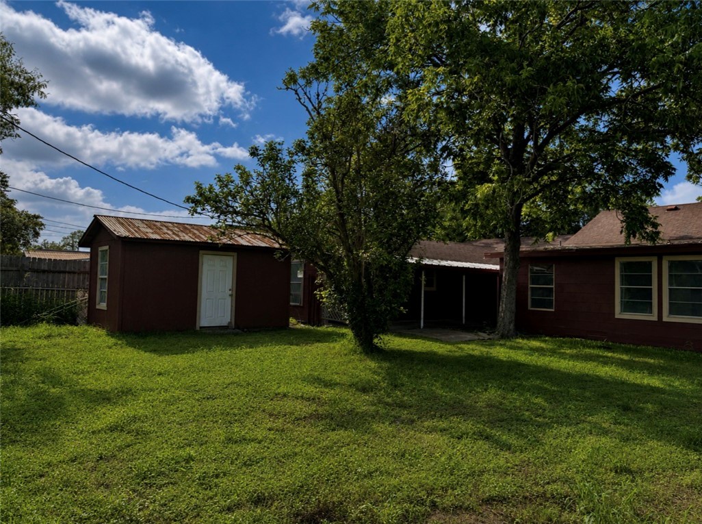 215 West Heard Street Refugio, TX 78377 - Photo 25 of 26