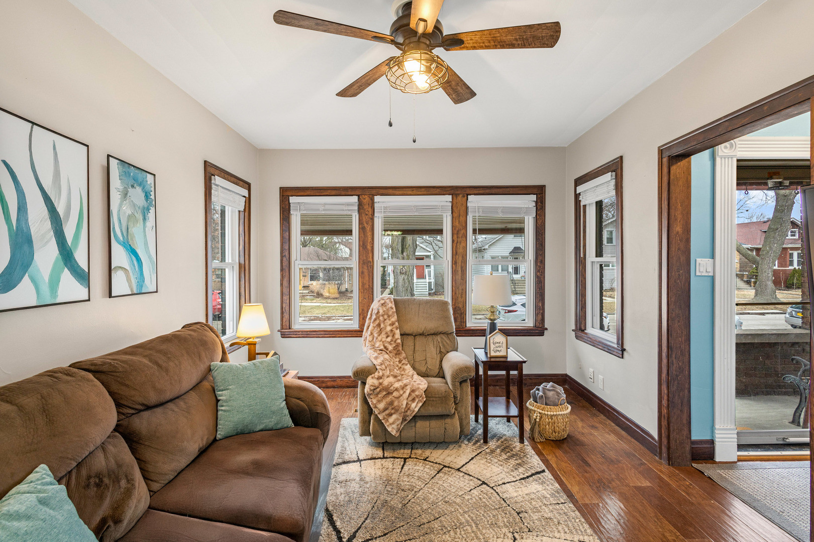 3837 Morton Avenue Brookfield, IL 60513 - Photo 4 of 19
