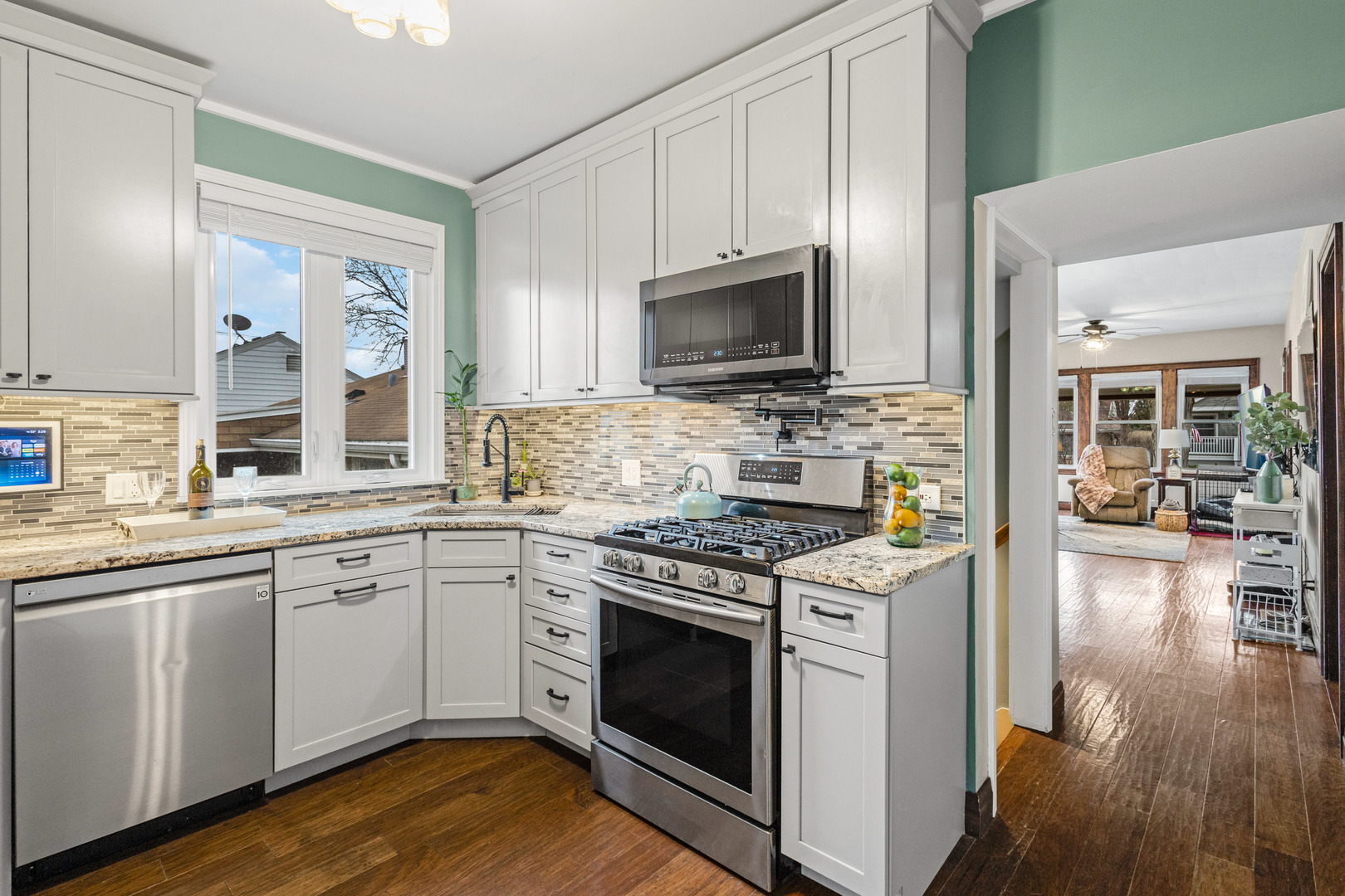 3837 Morton Avenue Brookfield, IL 60513 - Photo 6 of 19
