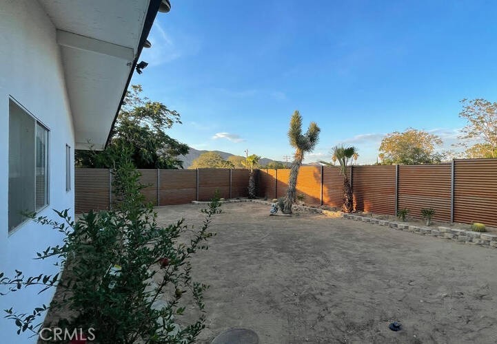 7428 Acoma Trail Yucca Valley, CA 92284 - Photo 7 of 18