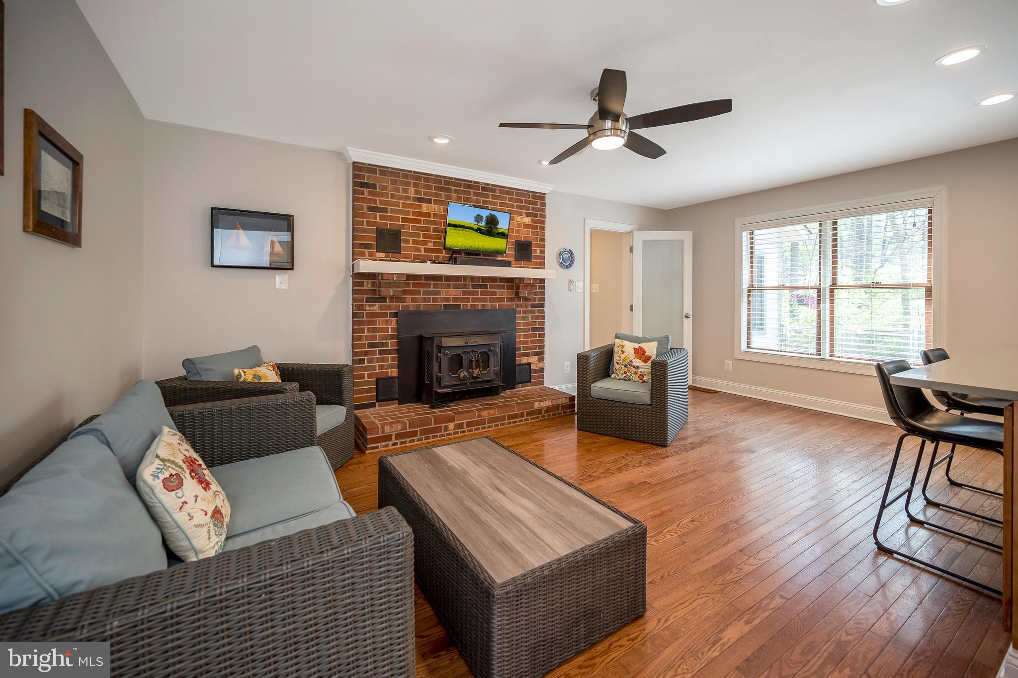 103 Pleasant Grove Road Locust Grove, VA 22508 - Photo 11 of 42 Family room off the kitchen
