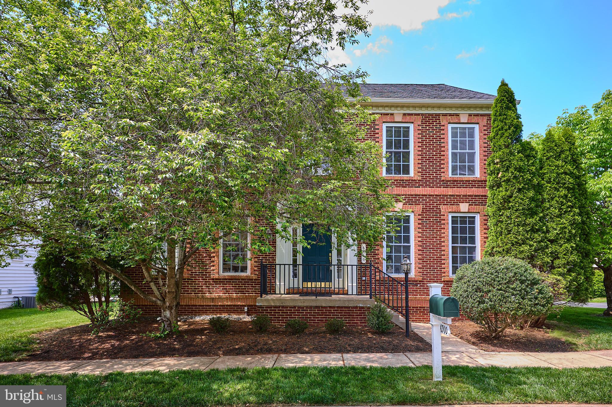 6910 Bitterroot Court Gainesville, VA 20155 - Photo 2 of 65
