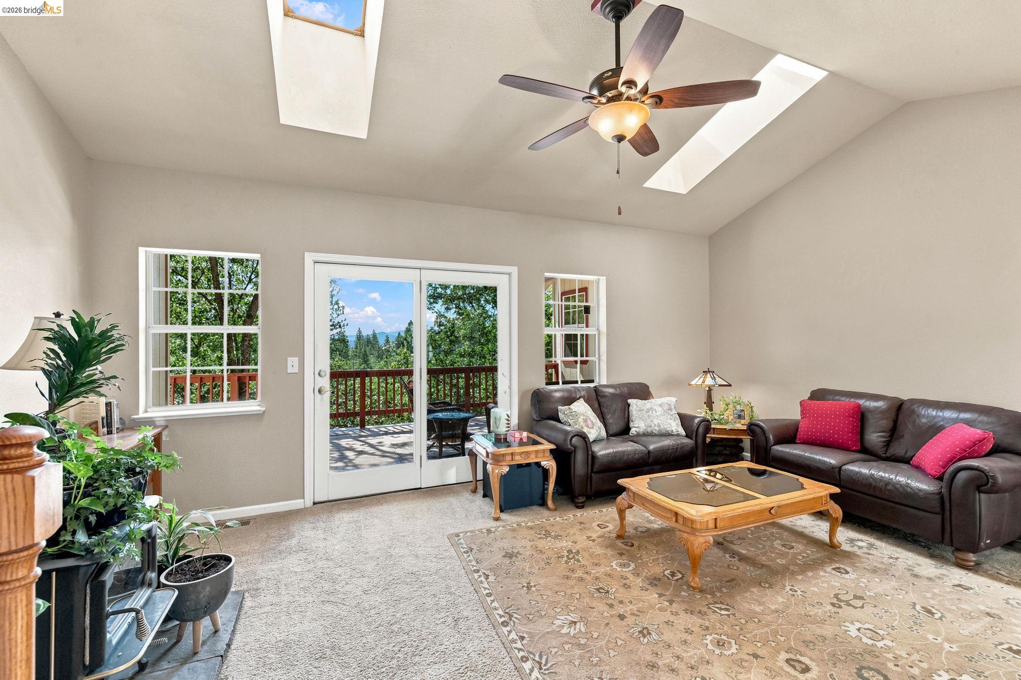 23985 Hitching Post Road Sonora, CA 95370 - Photo 5 of 38 Gallery Image 5