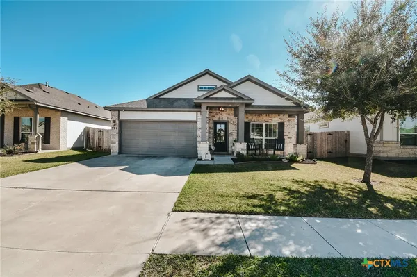$359,495 | 324 Brushy Creek, Victoria, TX 77904