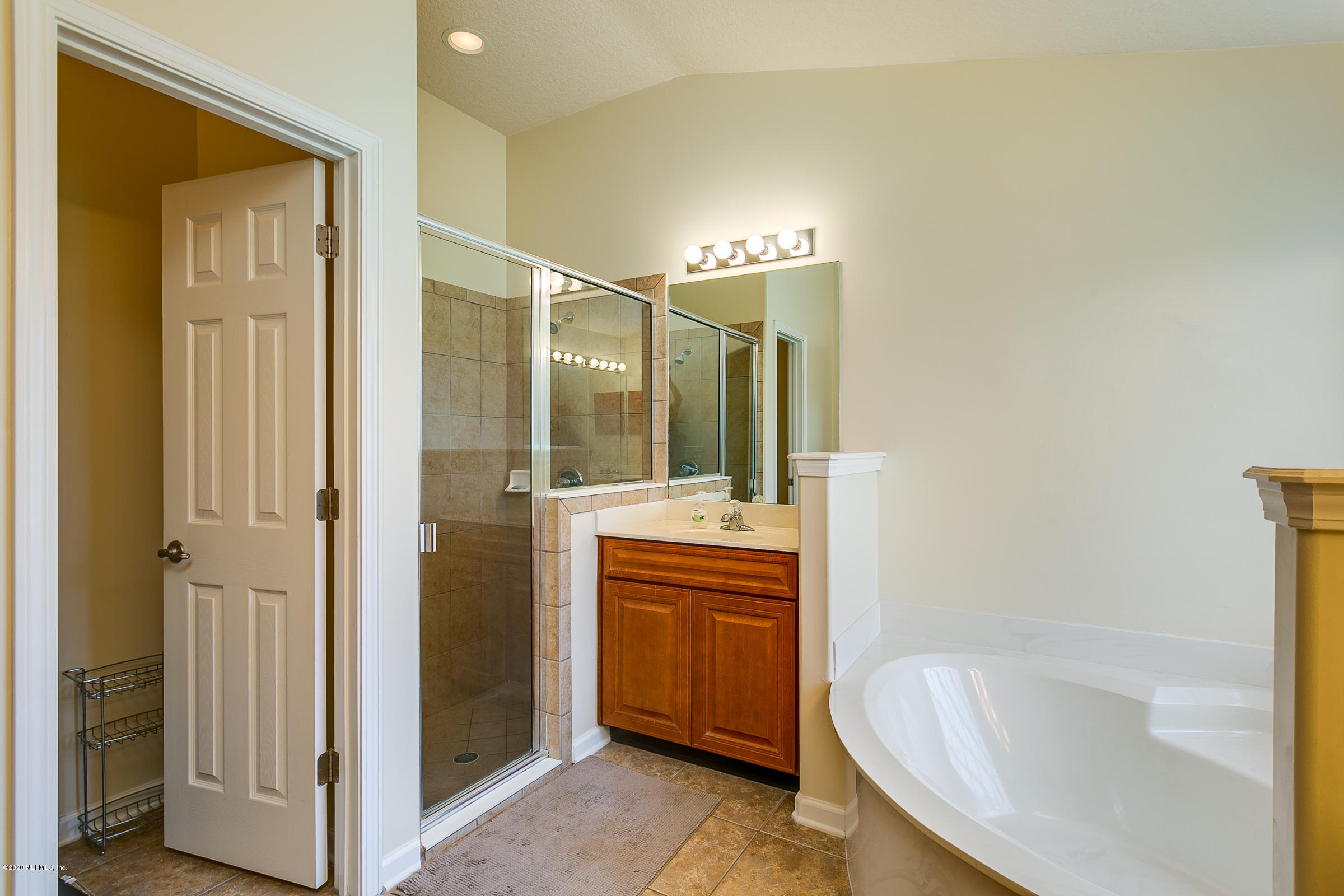 1024 Bittern Court Middleburg, FL 32068 - Photo 18 of 38 21-Owners Bathroom View 2