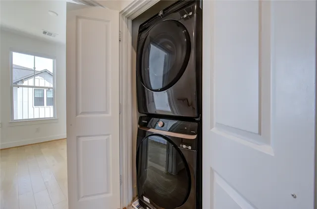 $3,000 | 10926 Fire Creek Drive, Houston, TX 77043