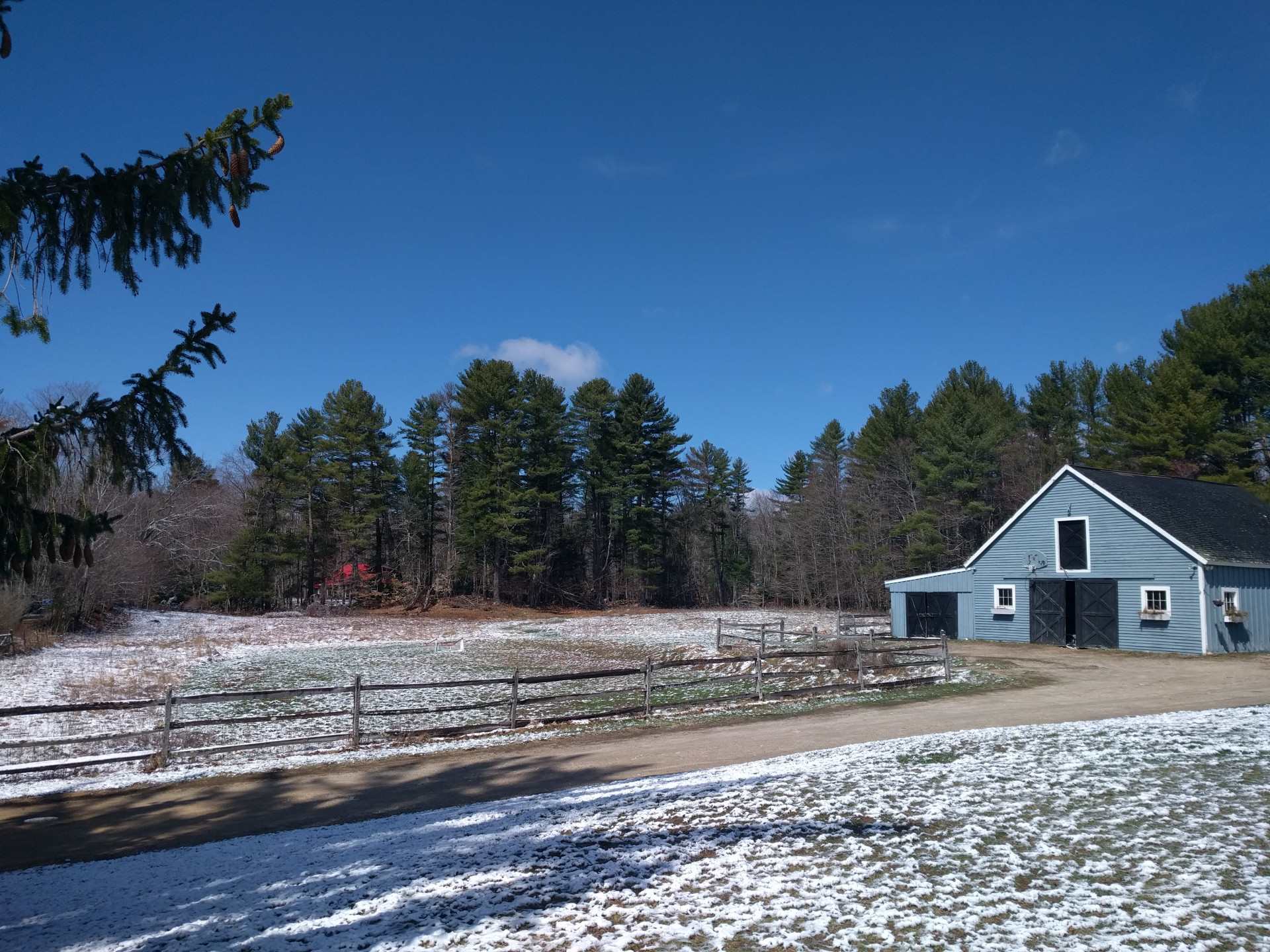65 Raymond Road Deerfield, NH 03037 - Photo 2 of 28