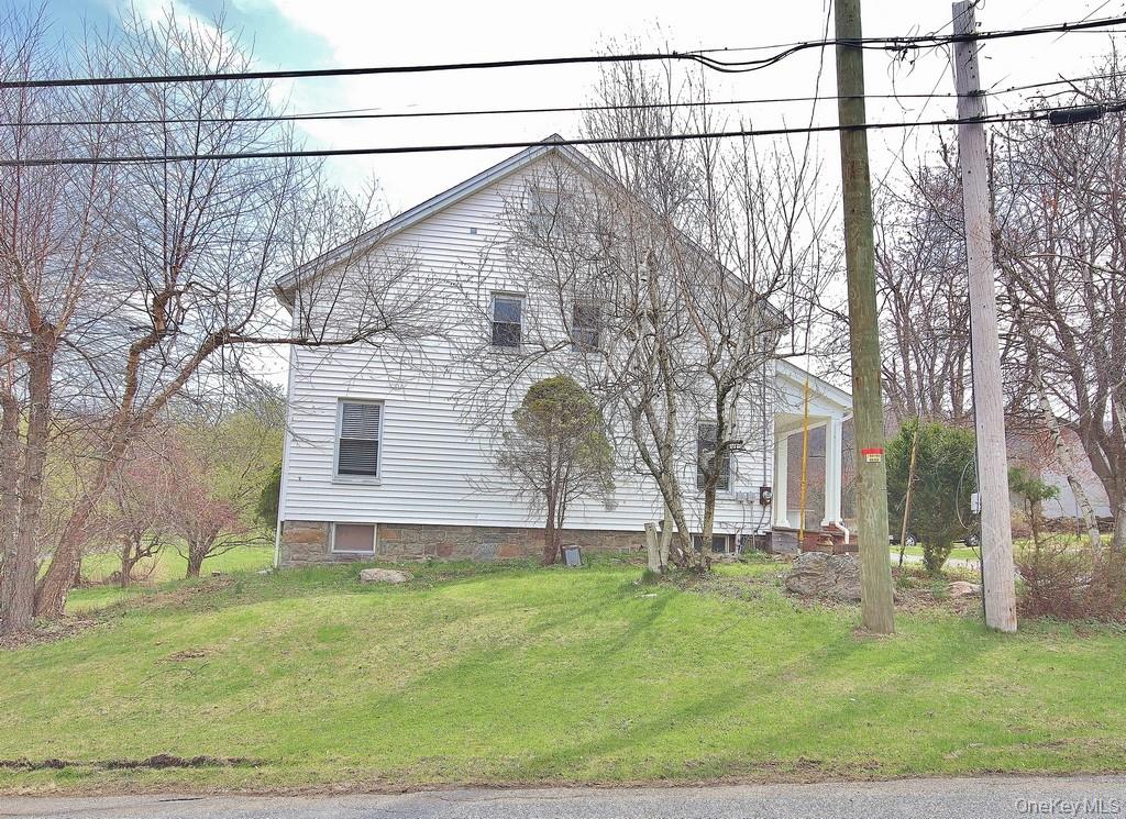 487 Black Meadow Road Chester, NY 10918 - Photo 8 of 49