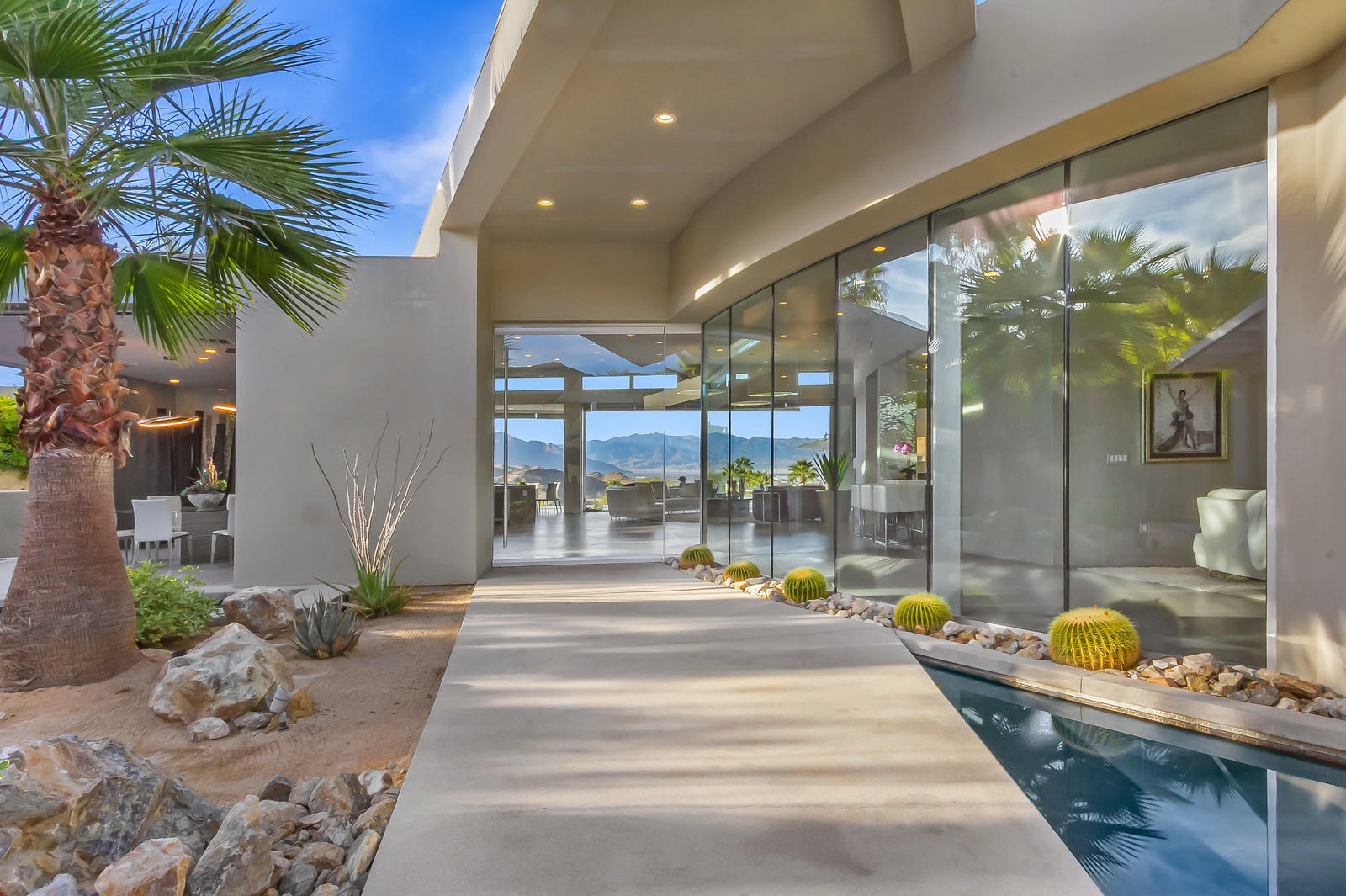 8 Rockcrest Drive Rancho Mirage, CA 92270 - Photo 3 of 71 14_Rockcrest_03_mls