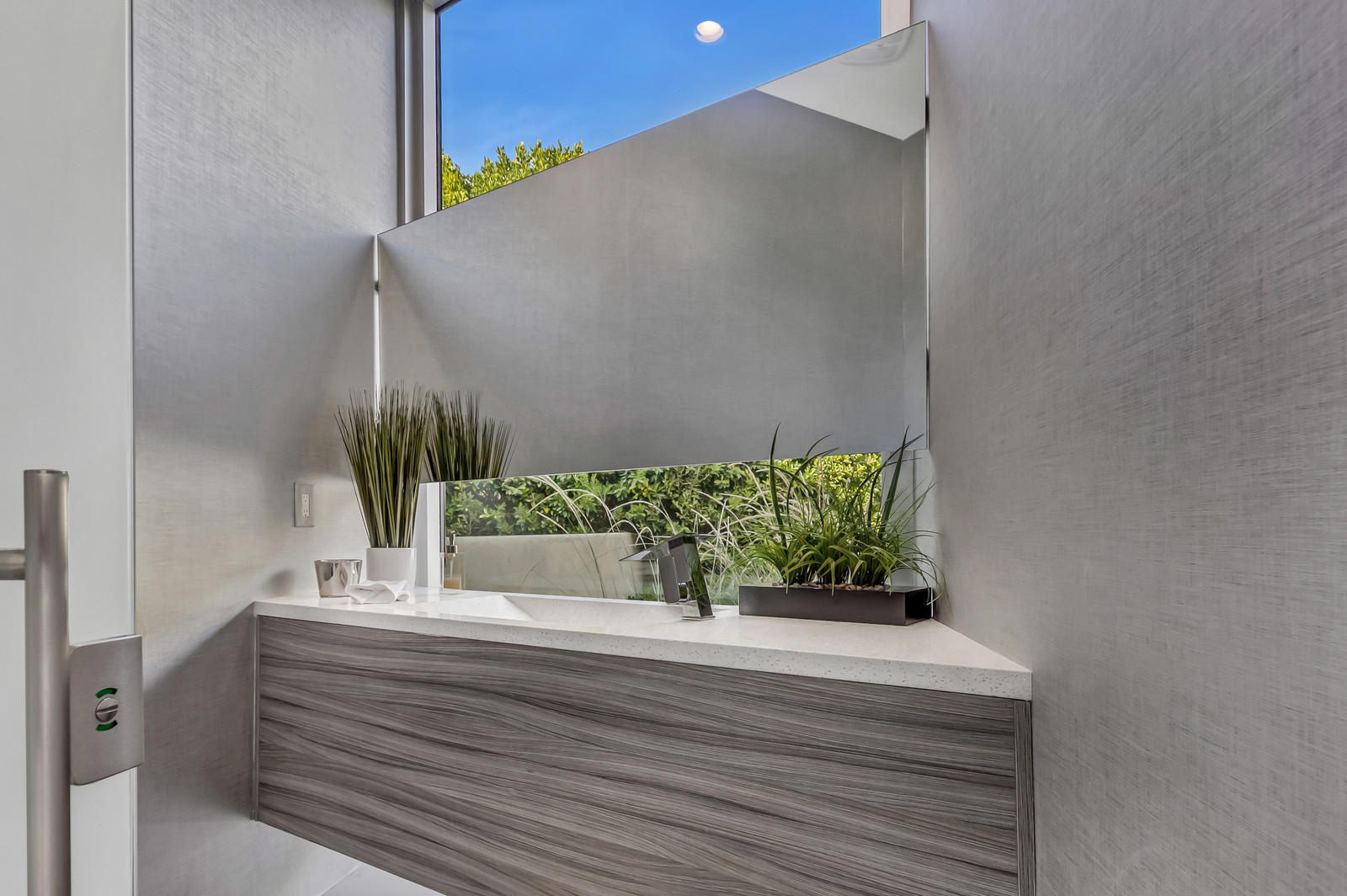 8 Rockcrest Drive Rancho Mirage, CA 92270 - Photo 34 of 71 54_Rockcrest_43_mls