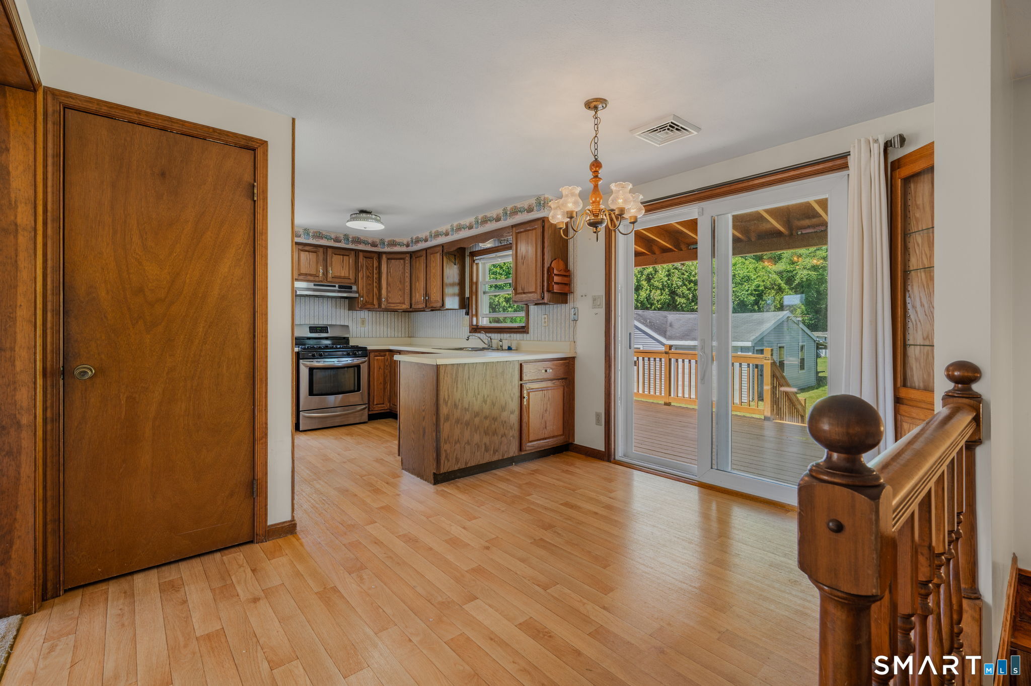 15 Pitcher Street Norwich, CT 06360 - Photo 8 of 34