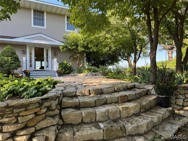 $425,000 | 21716 Pike 9109, Louisiana, MO 63353