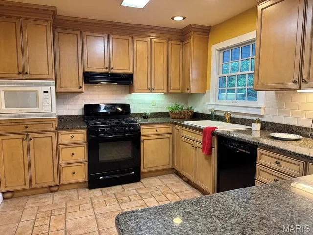 $425,000 | 21716 Pike 9109, Louisiana, MO 63353