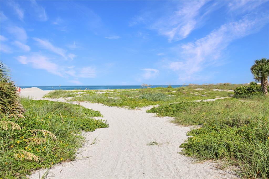 633 Alhambra Road, Unit 701 Venice, FL 34285 - Photo 50 of 55 Gallery Image 50