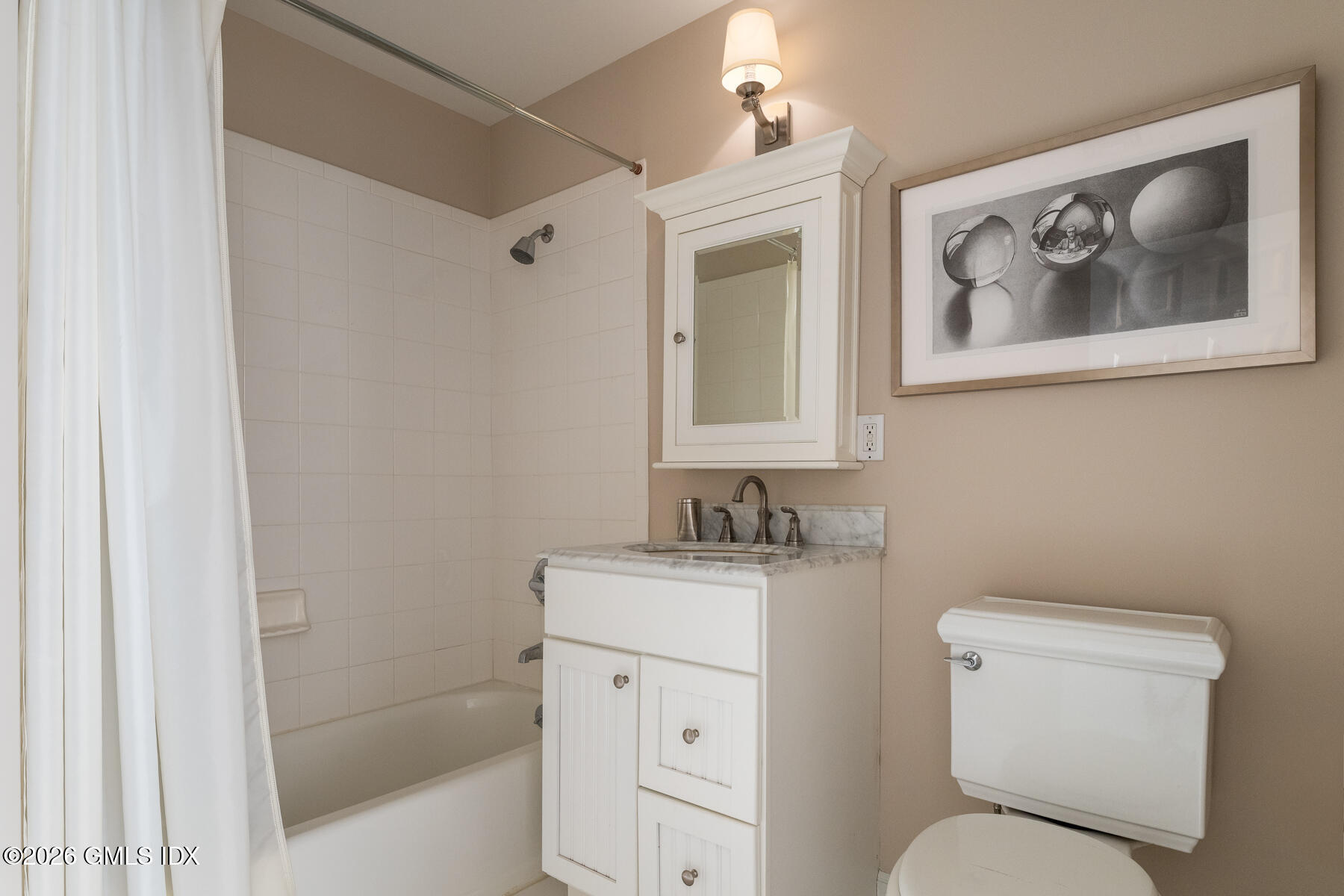 5 Willow Run Road Greenwich, CT 06831 - Photo 26 of 40 3rd Level Bath