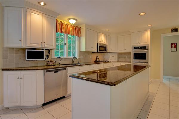 16 Stoney Brook Road Hopkinton, MA 01748 - Photo 3 of 30 Gallery Image 3