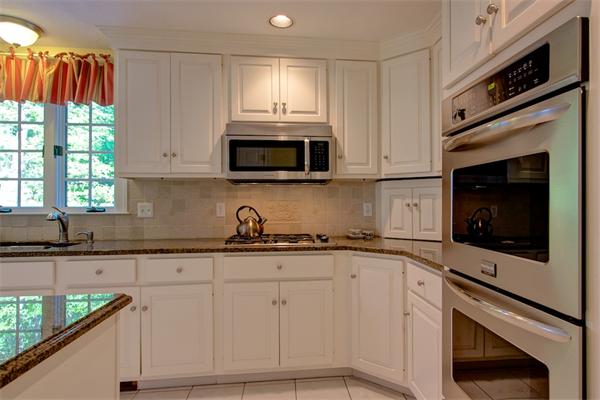 16 Stoney Brook Road Hopkinton, MA 01748 - Photo 4 of 30 Gallery Image 4