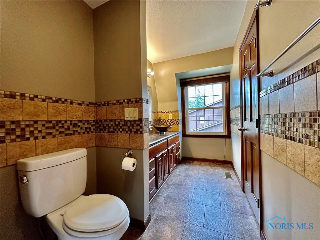 700 Carpenter Road Defiance, OH 43512 - Photo 29 of 38 Gallery Image 29