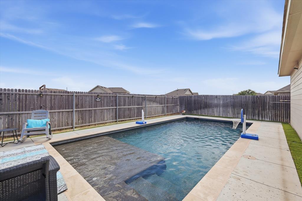 645 Ridgeback Trail Fort Worth, TX 76052 - Photo 33 of 39