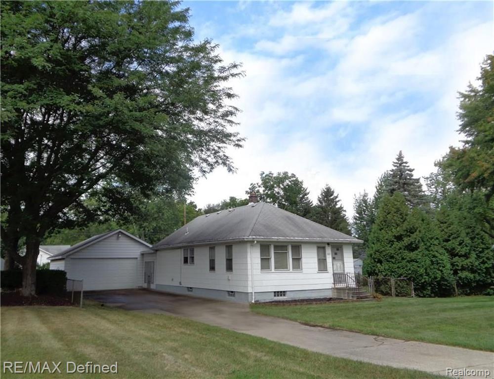 3402 Harrison Avenue Rochester Hills, MI 48307 - Photo 1 of 20