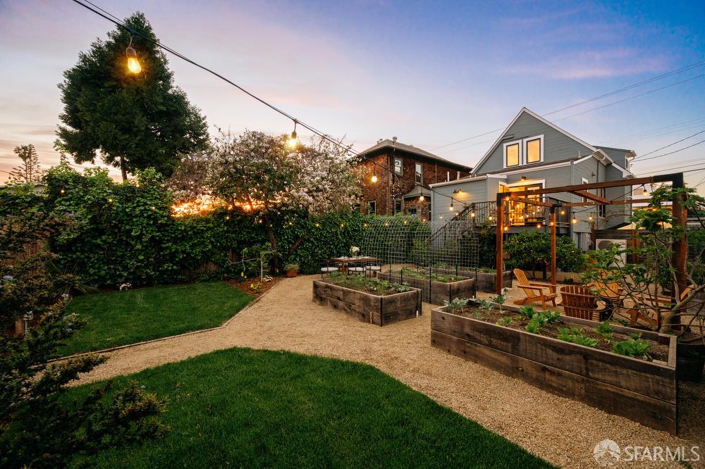 1610 Oregon Street Berkeley, CA 94703 - Photo 7 of 68