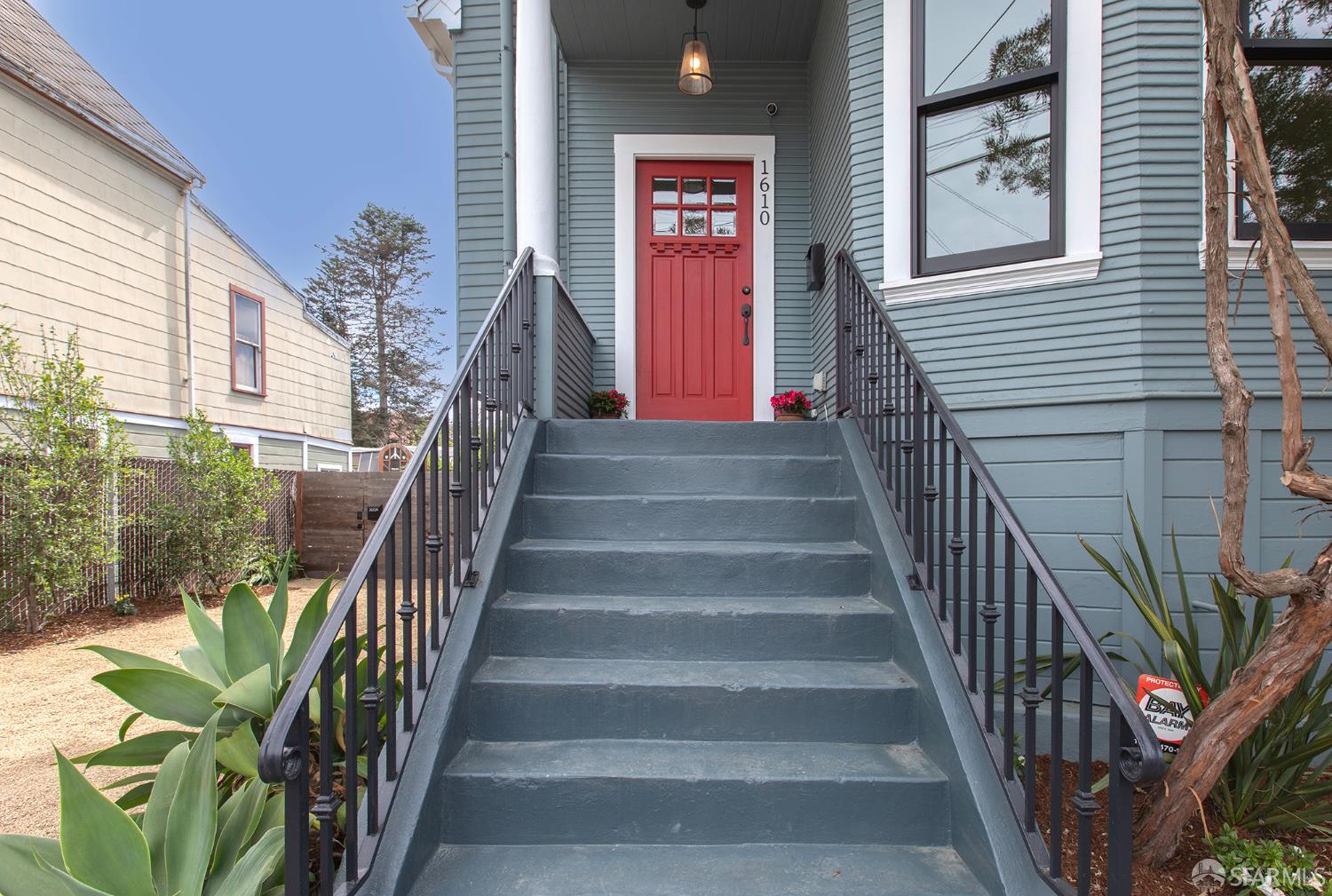 1610 Oregon Street Berkeley, CA 94703 - Photo 9 of 68 a view of entryway