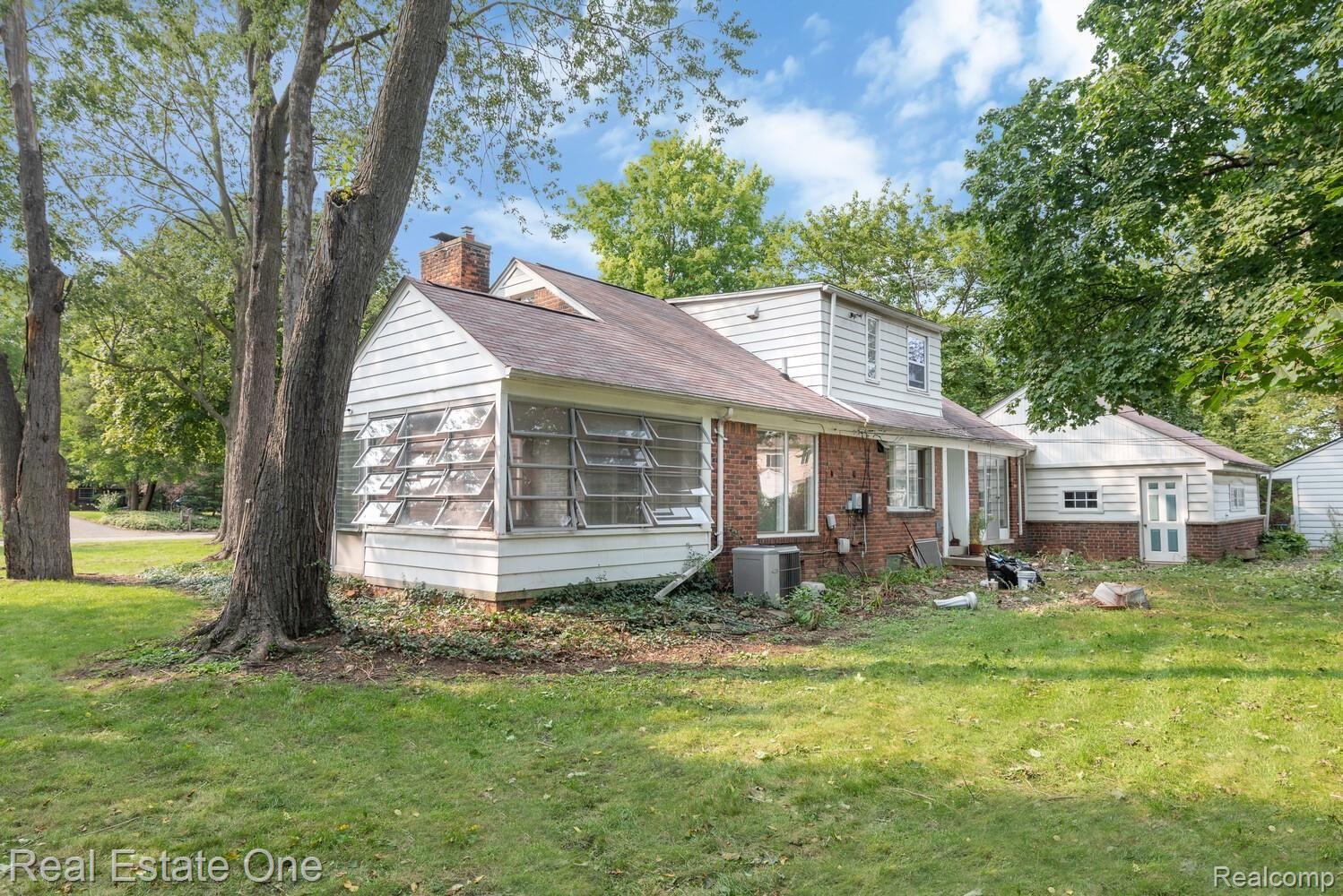 536 North Gulley Road Dearborn, MI 48128 - Photo 30 of 31 Rear_Exterior_mls.jpg