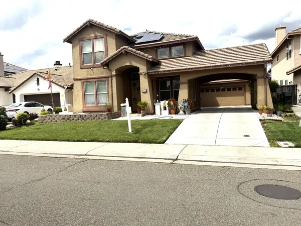 $590,000 | 1945 Richfield Way, Sacramento, CA 95832