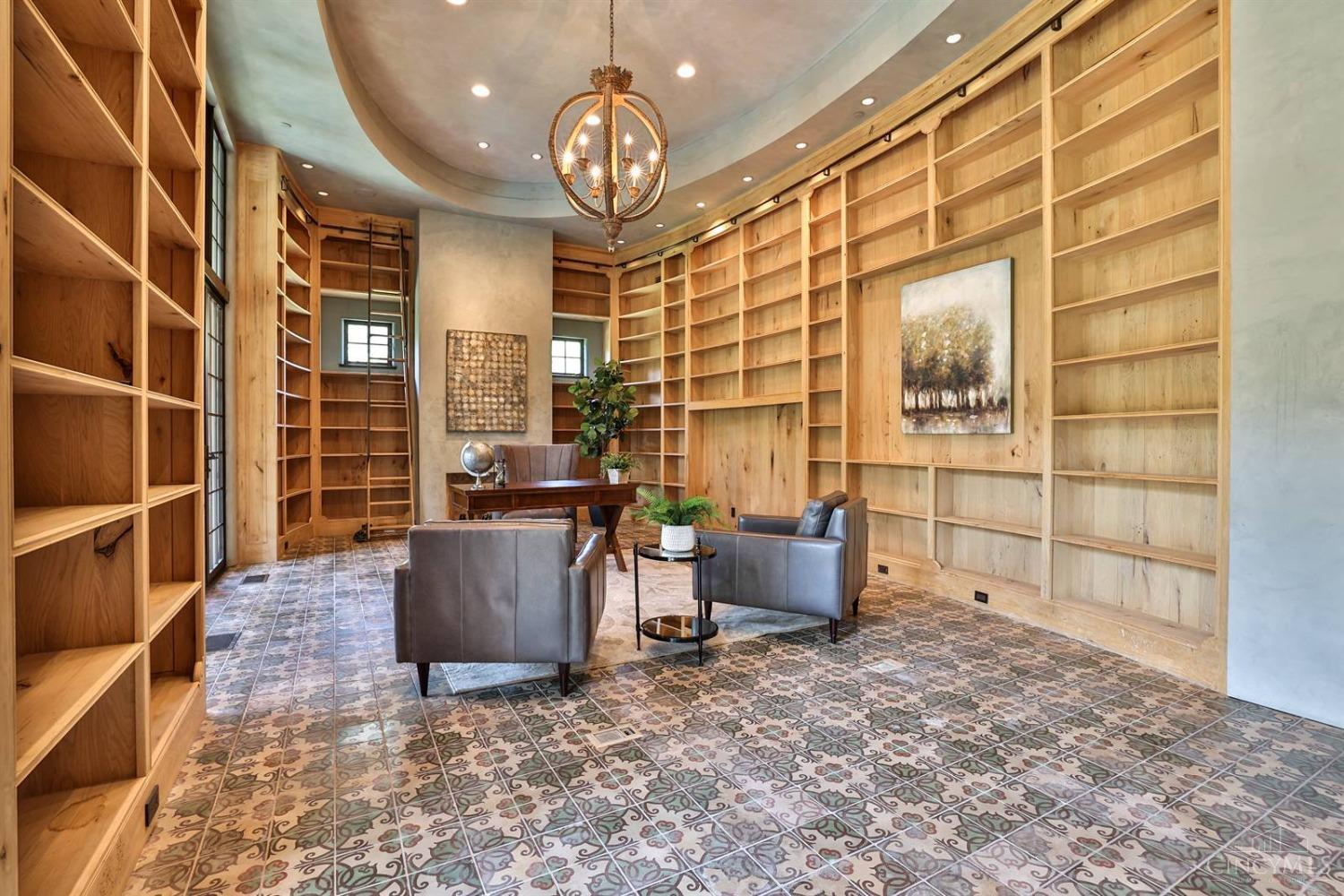 5775 Drake Road Cincinnati, OH 45243 - Photo 26 of 97