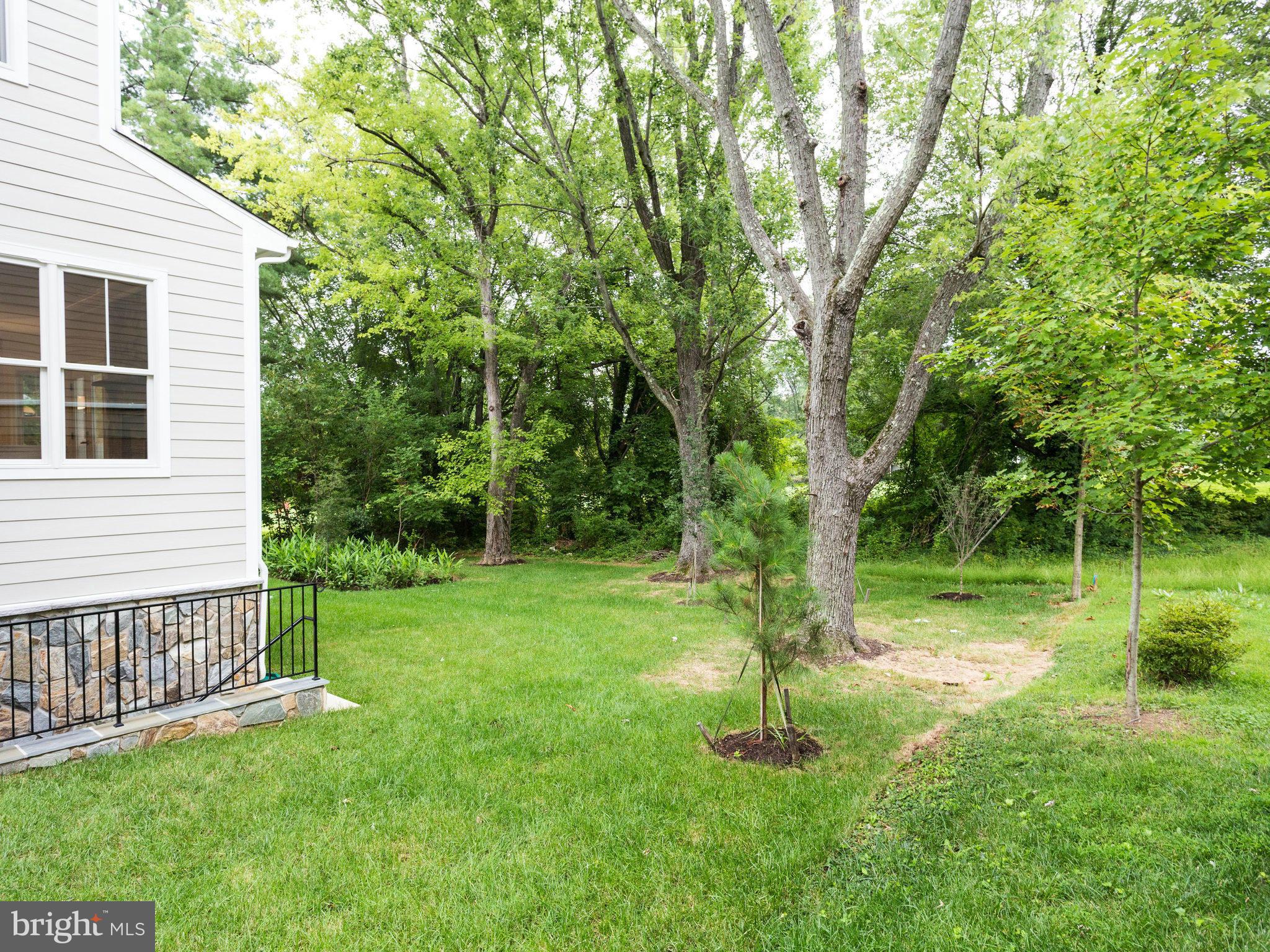 7112 Thrasher Road McLean, VA 22101 - Photo 29 of 30 Exterior Rear