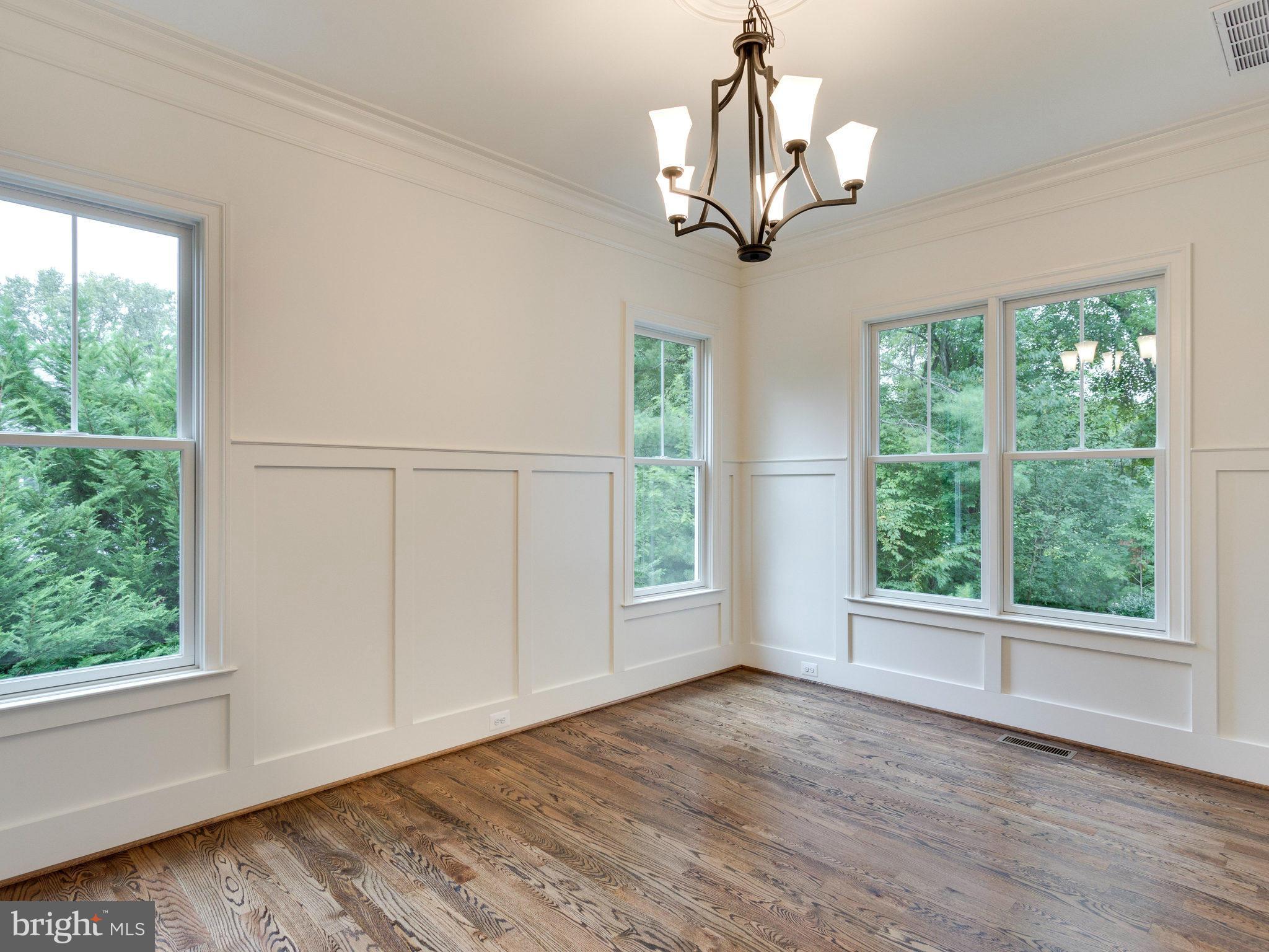 7112 Thrasher Road McLean, VA 22101 - Photo 4 of 30 Dining Room