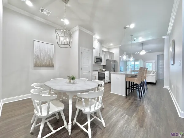 $2,400 | 8149 Village Lake Avenue, Baton Rouge, LA 70820