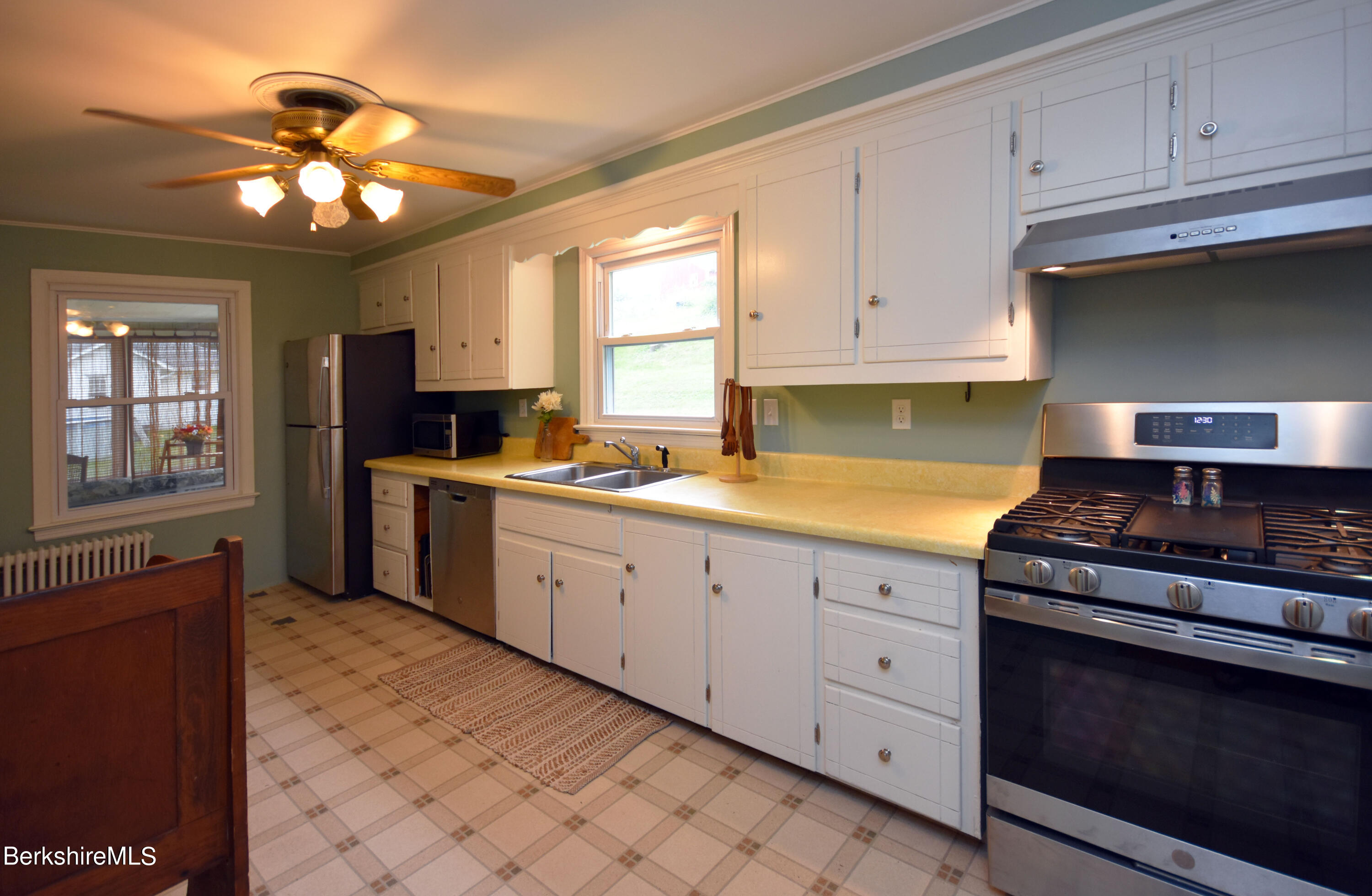 17 Harding Avenue Adams, MA 01220 - Photo 8 of 34 Kitchen